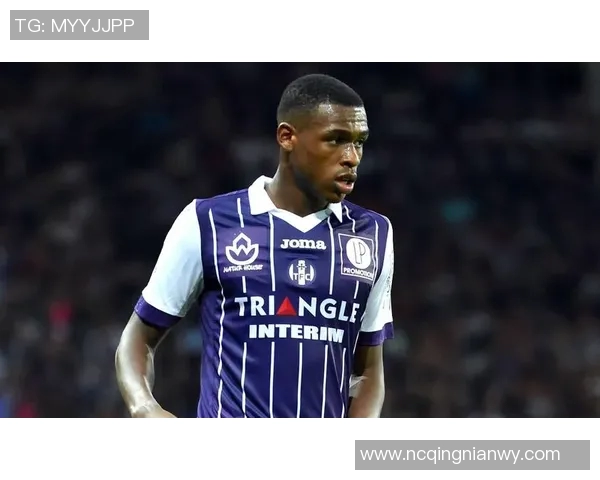 哈利简尼足球明星的传奇之路与荣耀时刻揭秘