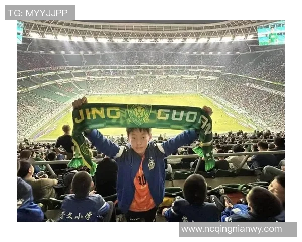 带安的足球明星如何在赛场上展现个人魅力与团队精神的完美结合